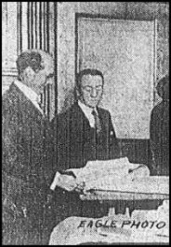 John Slee and J. Sarsfield Kennedy in Brooklyn Heights, 1926. Brooklyn Eagle