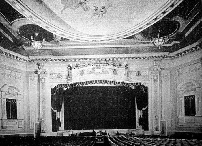 Brevoort Theater interior, 1918 Photo: Cinema Treasures