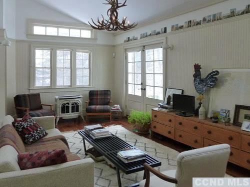 286 novak road kinderhook ny2