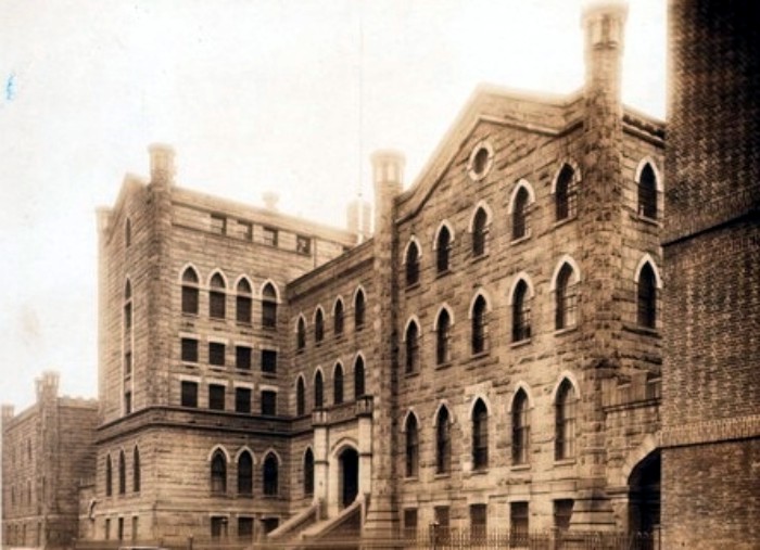 Raymond Street Jail -- Brooklyn History