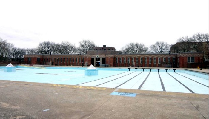 Pool and rear of bathhouse. Photo: Carl Forster for LPC