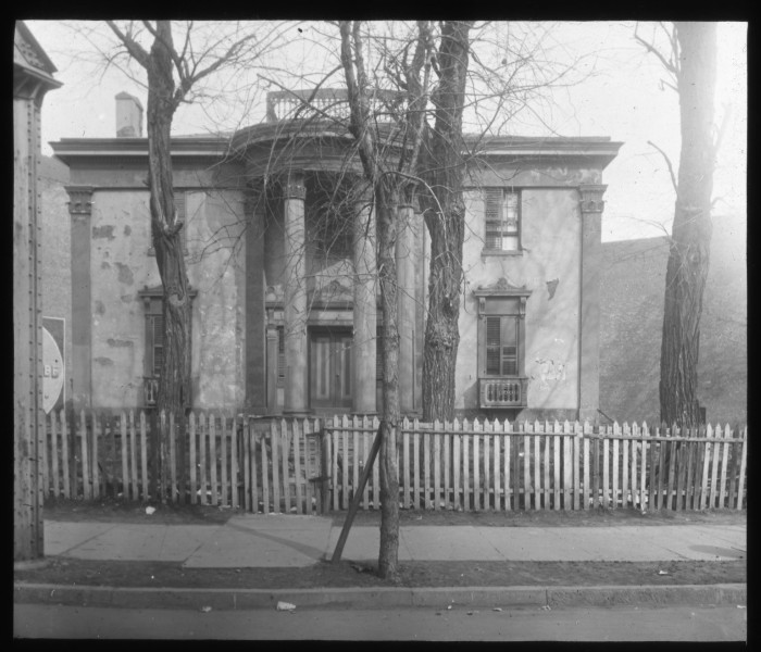 "Squire" Lefferts' manor, on Arlington Place. Photo: Brooklyn Museum