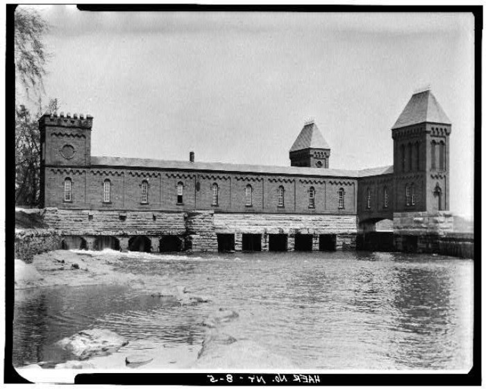 Gatehouse on canal. Harmony Mills. Pre-1915 photo: Library of Congress