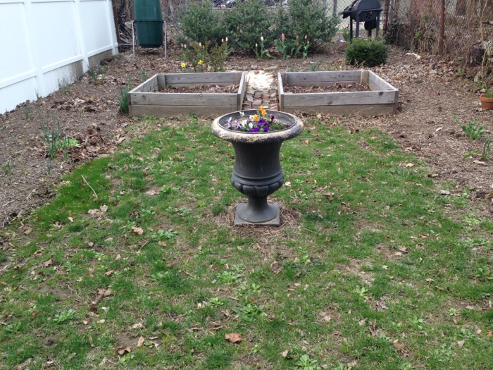 garden-mulch-spring-2014-072114