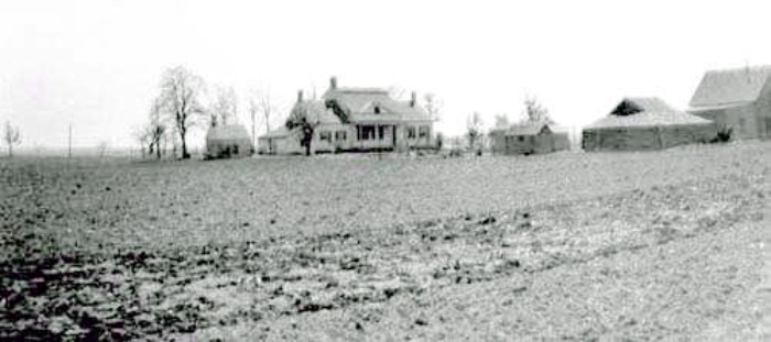 1920 view of the house, Marine Park still farmland. Photo:Mistergworld.com