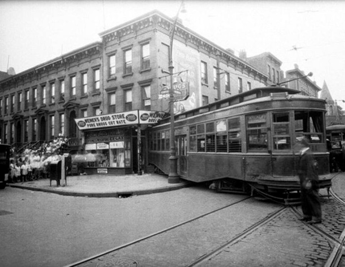 Trolley, Accident Nostrand Putnam. Brooklyn Memories 1931