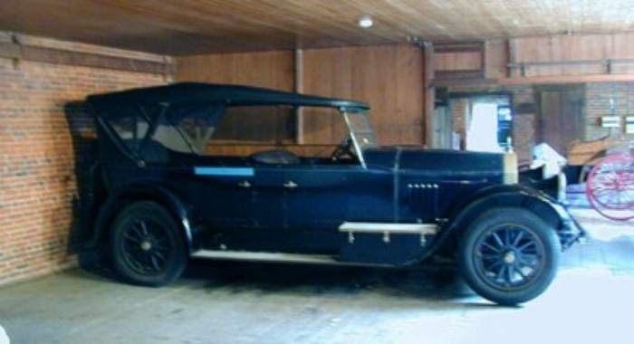 1924 Pierce Arrow touring car. Photo:historicnewengland.org
