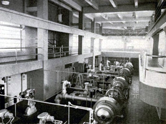 1939 Photo of interior: Public domain, via livingnewdeal.org.