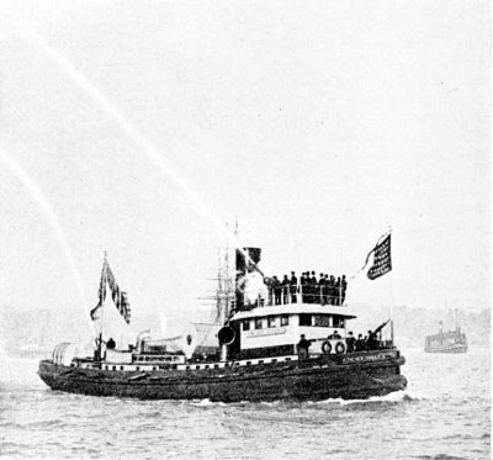 Fire boat, the "New Yorker." Photo: Wikipedia