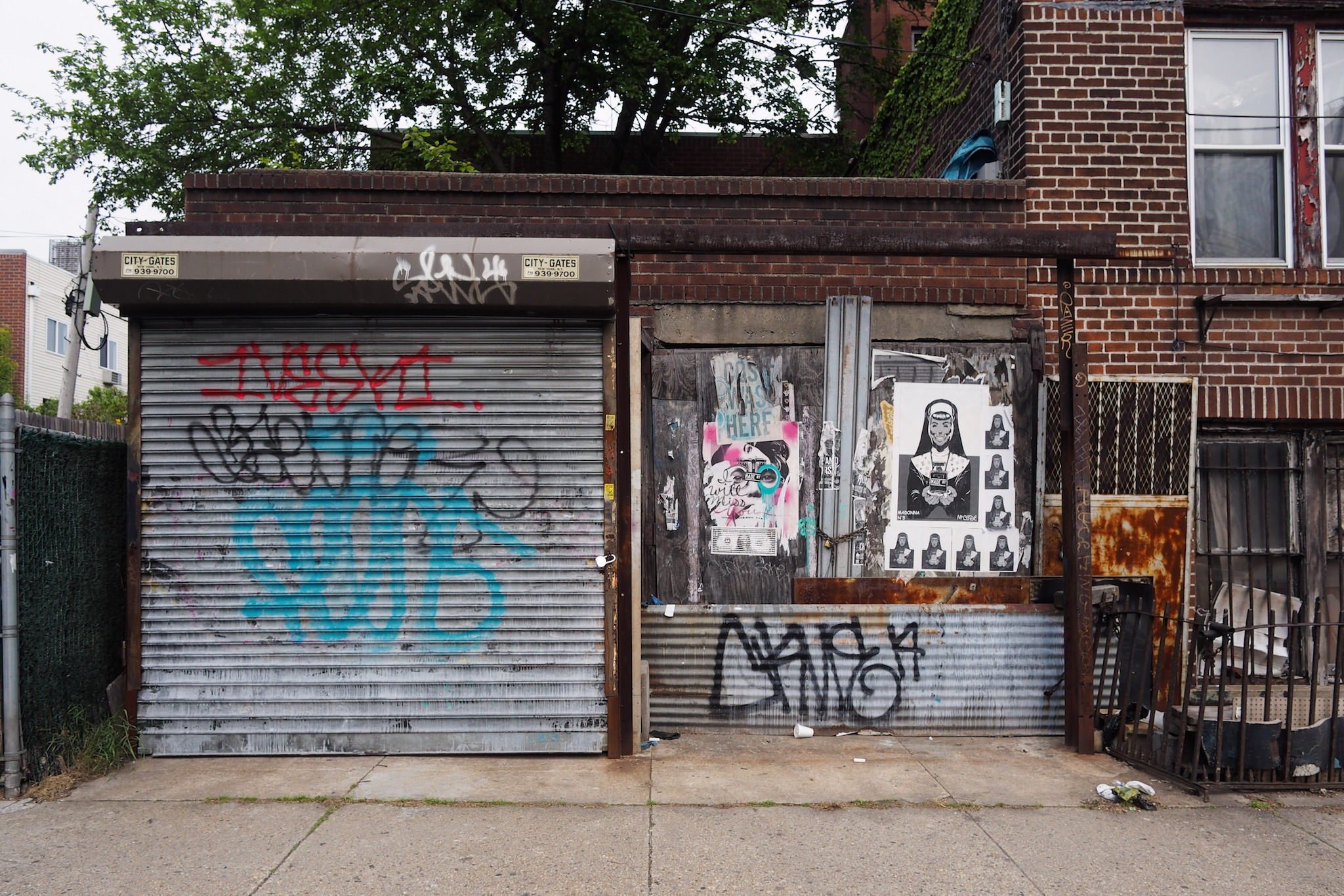 brooklyn-garage-graffiti-052815