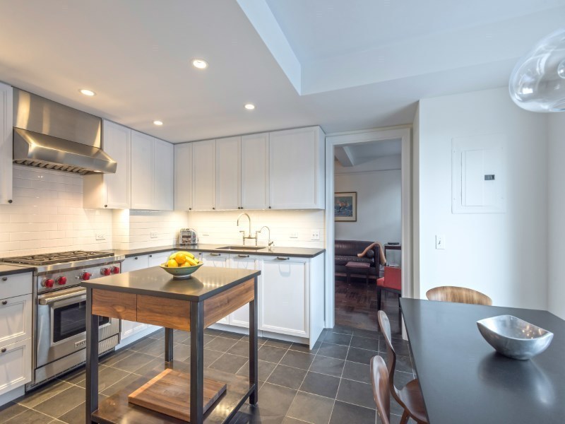 Brooklyn Heights Co-op For Sale -- 35 Pierrepont Street