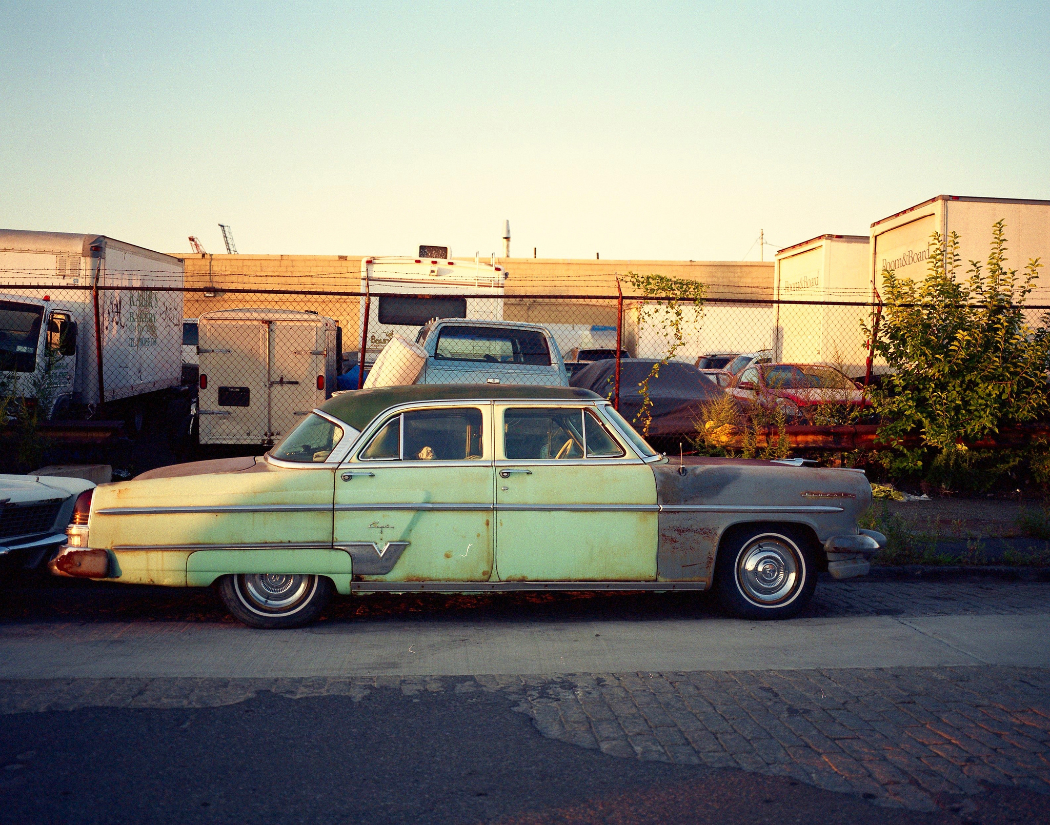 red-hook-car-091015