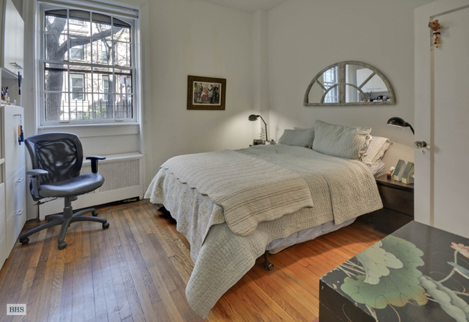 Brooklyn Heights Co-op For Sale -- 76 Remsen Street