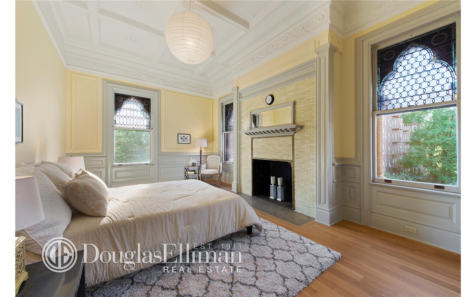 Park Slope Brooklyn Condo for Sale -- 25 Eighth Avenue