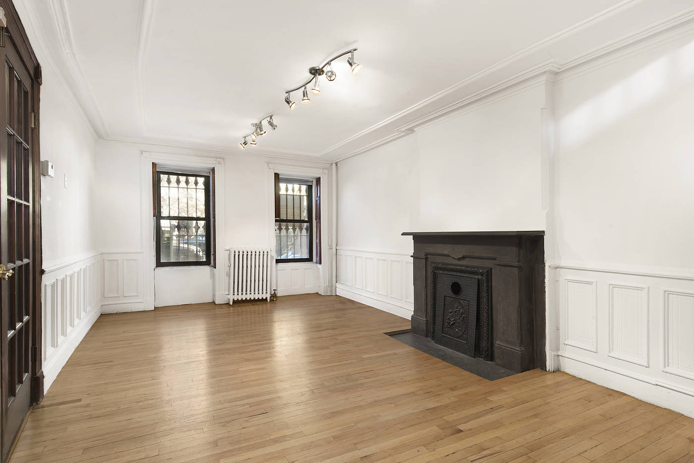 Bed Stuy Brooklyn Apartment for Rent -- 410 Jefferson Ave