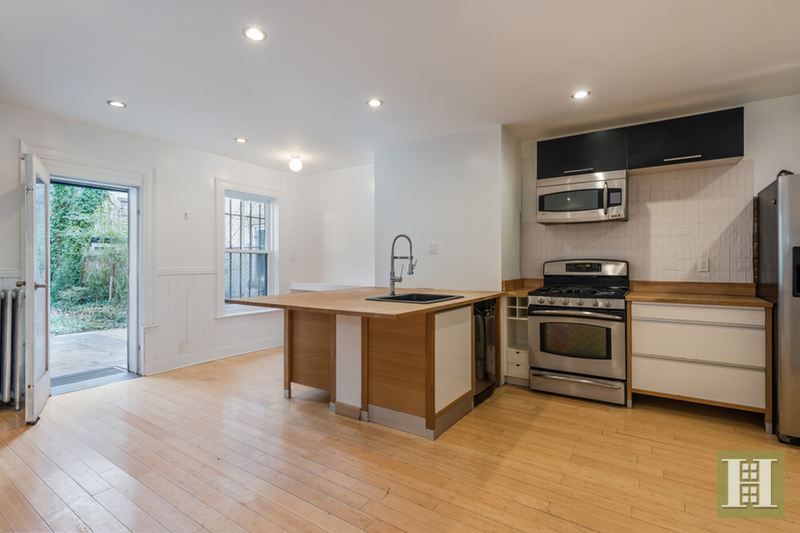 Bed Stuy Brooklyn Apartment for Rent -- 260 Decatur Street