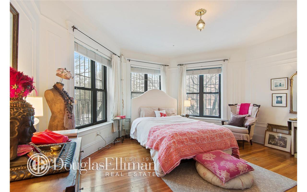 Clinton Hill Brooklyn Apartment for Rent -- 246 Washington Avenue