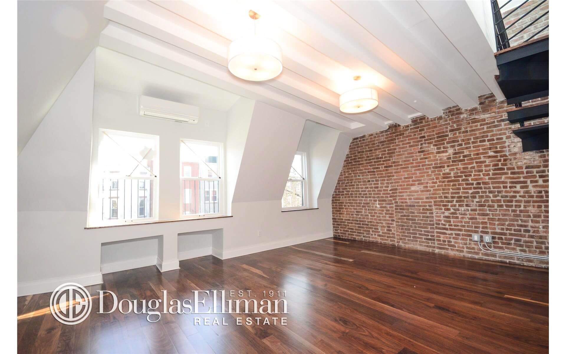 Brooklyn Apartments for Rent in Crown Heights at 1372 Dean Street