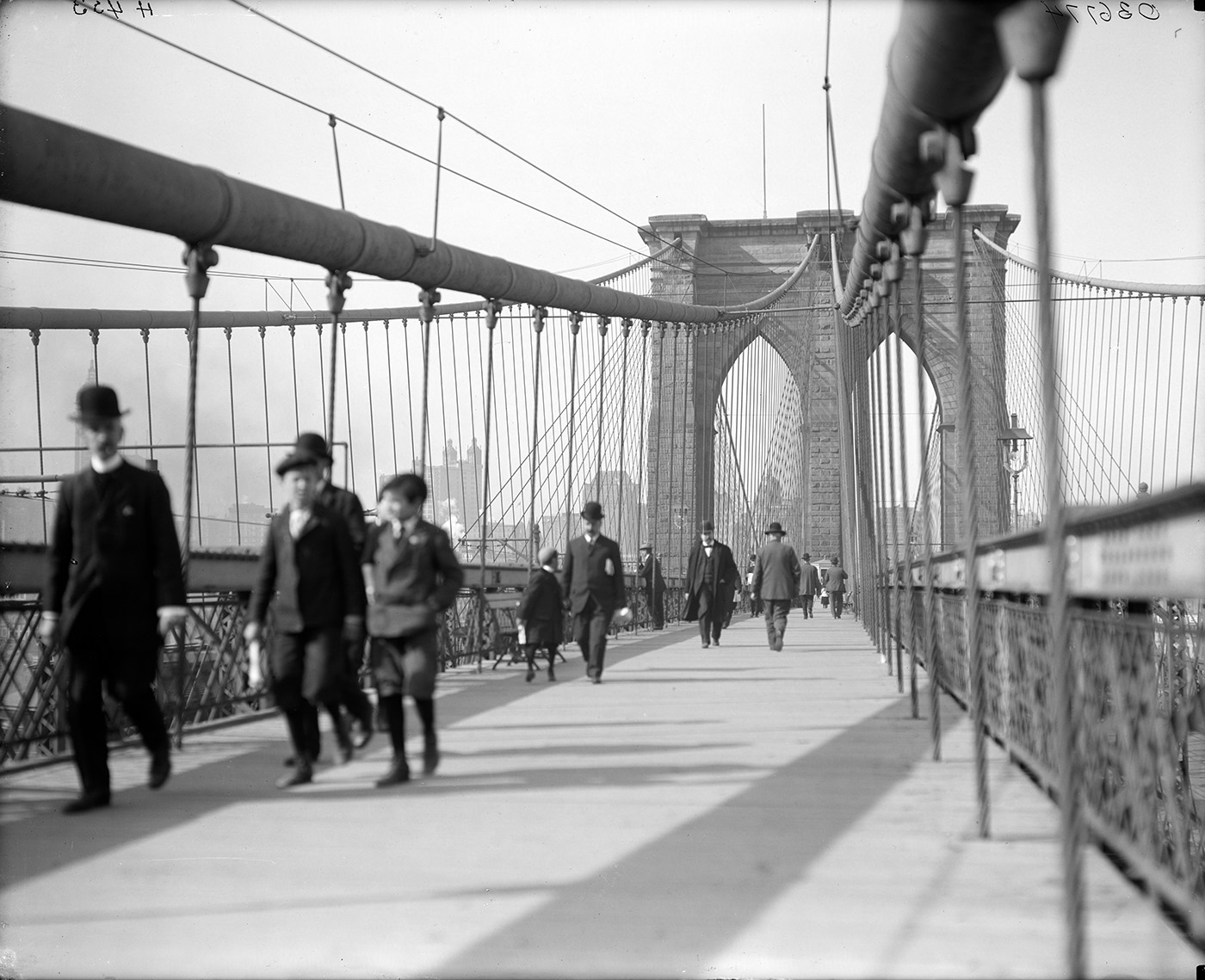 Brooklyn Bridge History Prank Conmen Joey Skaggs