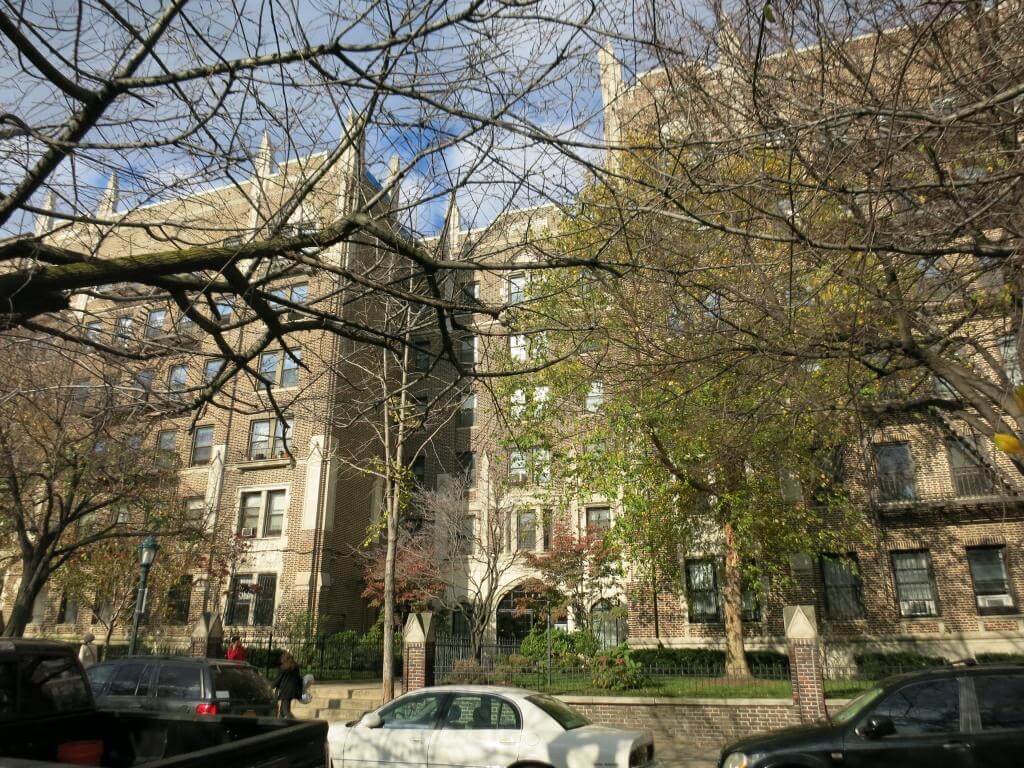 classic-six-apartment-255-eastern-parkway - 1