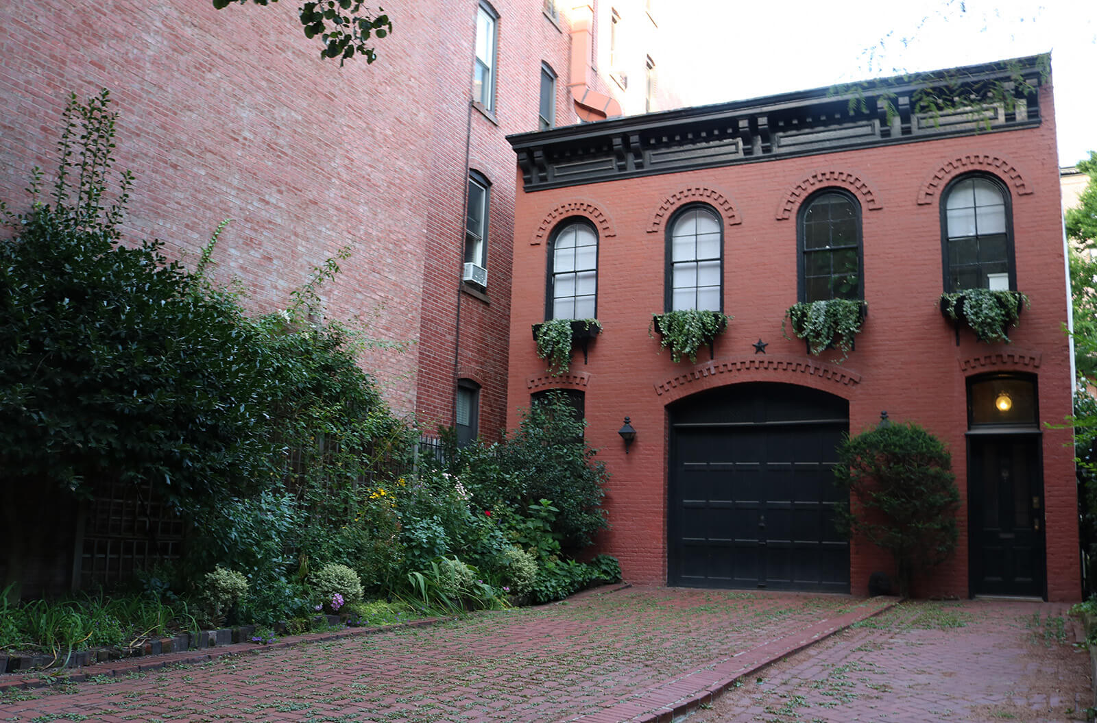 brooklyn-heights-architecture-carriage-house-151-Willow Street