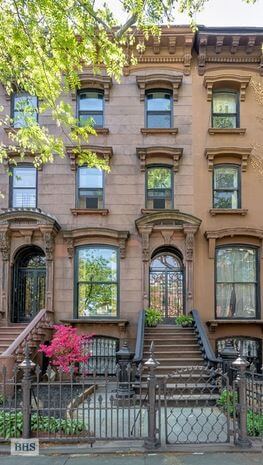 Brooklyn Homes for Sale in Clinton Hill at 370 Washington Avenue