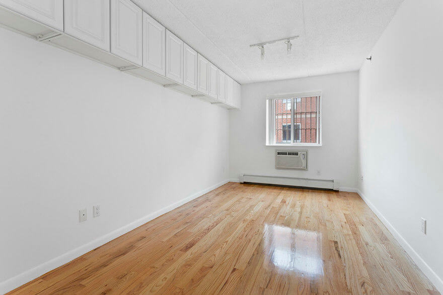 Apartment-for-sale-Brooklyn-Borough-Park-970-41st-st-07