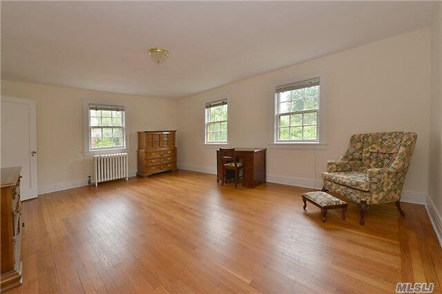 House for sale Queens Jackson Heights 34-48 86th St