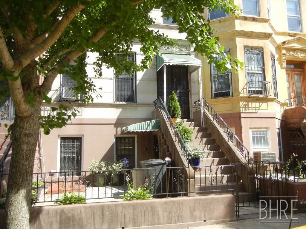Brooklyn Apartments for Rent in Crown Heights at 5 St. Charles Place