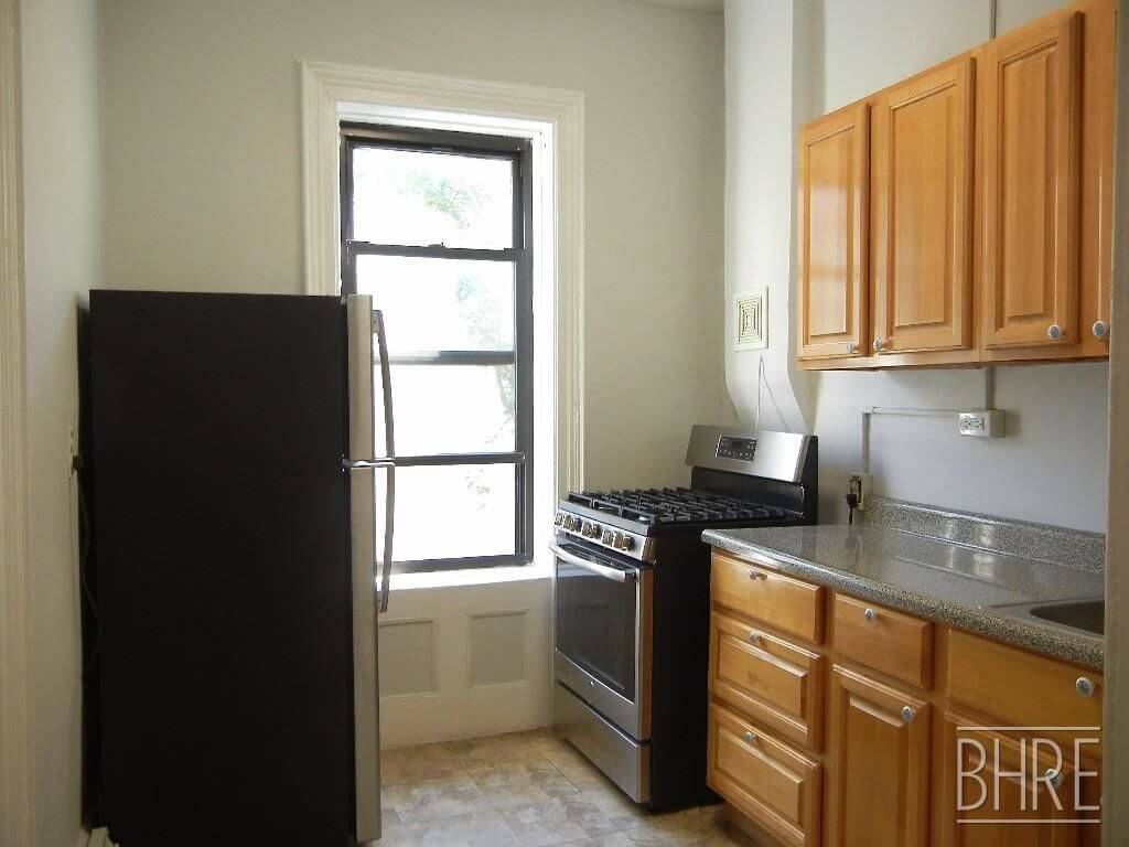 Brooklyn Apartments for Rent in Crown Heights at 5 St. Charles Place