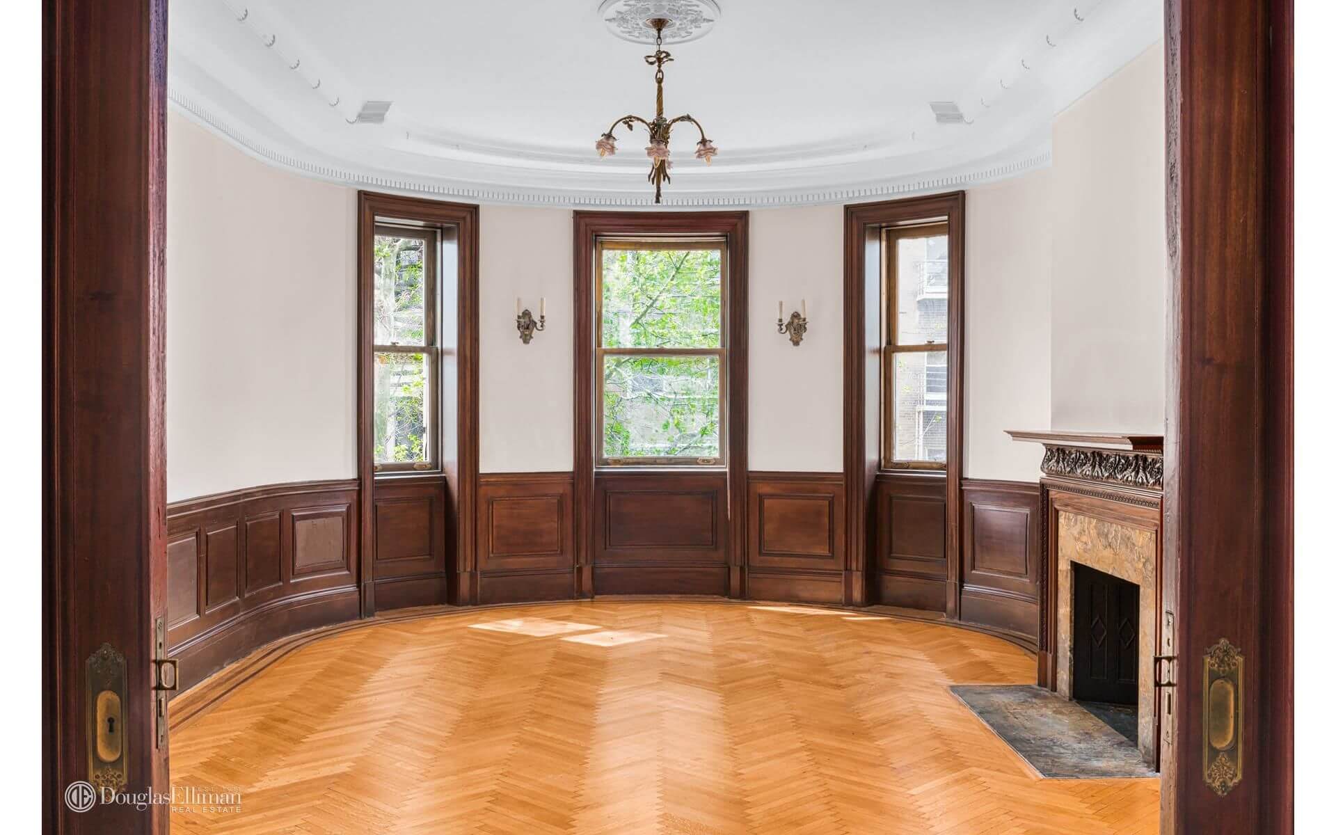 Brooklyn Apartments for Sale in Park Slope at 105 8th Avenue