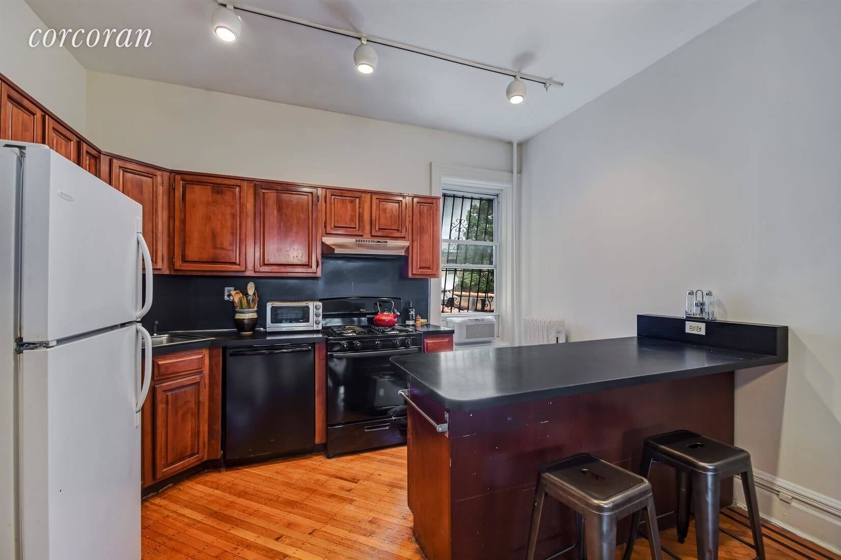 Brooklyn Apartments for Sale in Park Slope at 541 8th Street