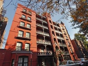 Brooklyn Apartments for Rent in Cobble Hill at 439 Hicks Street