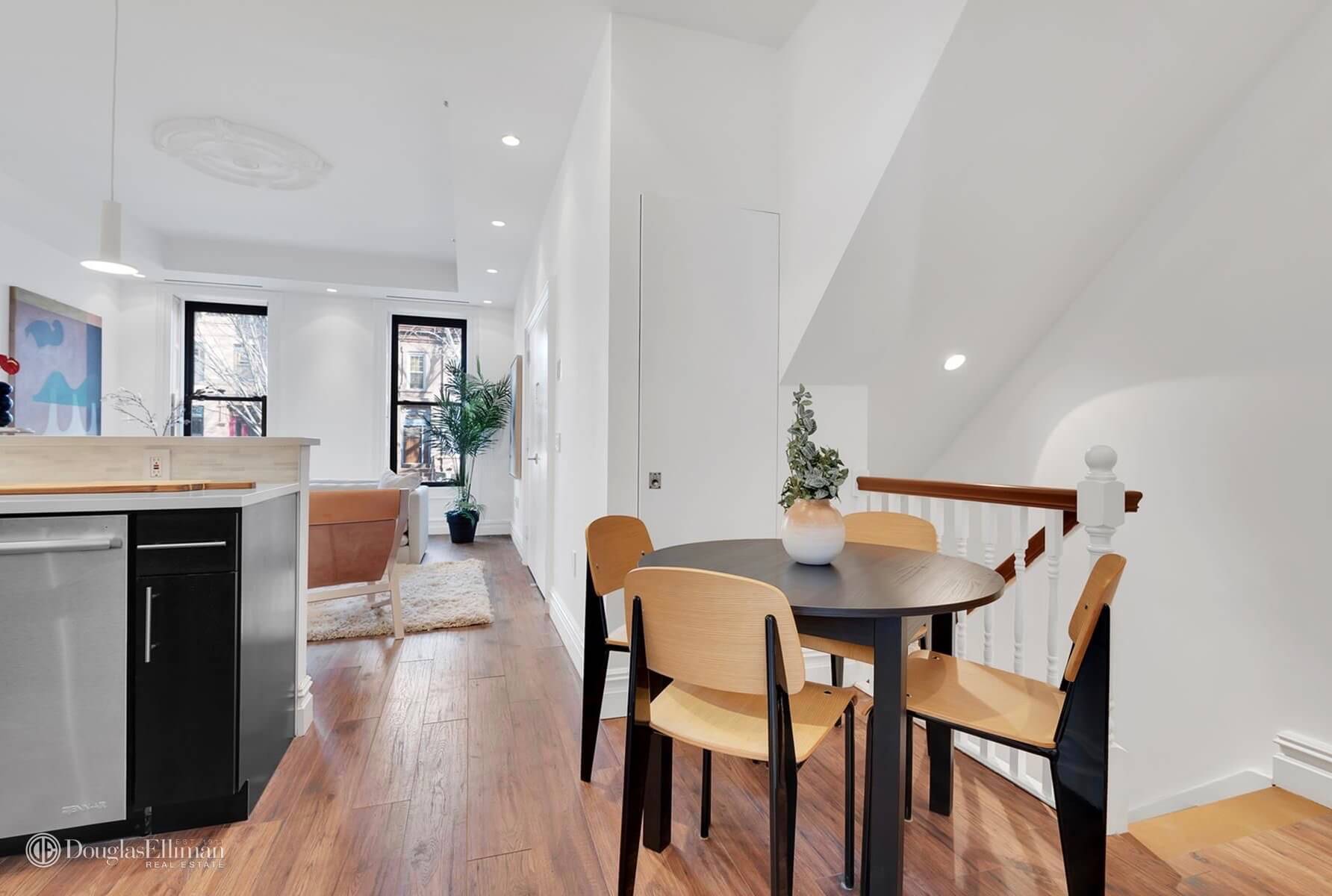 Renovated-brownstone-for-sale-in-Brooklyn-Bed-Stuy-378-Halsey-04