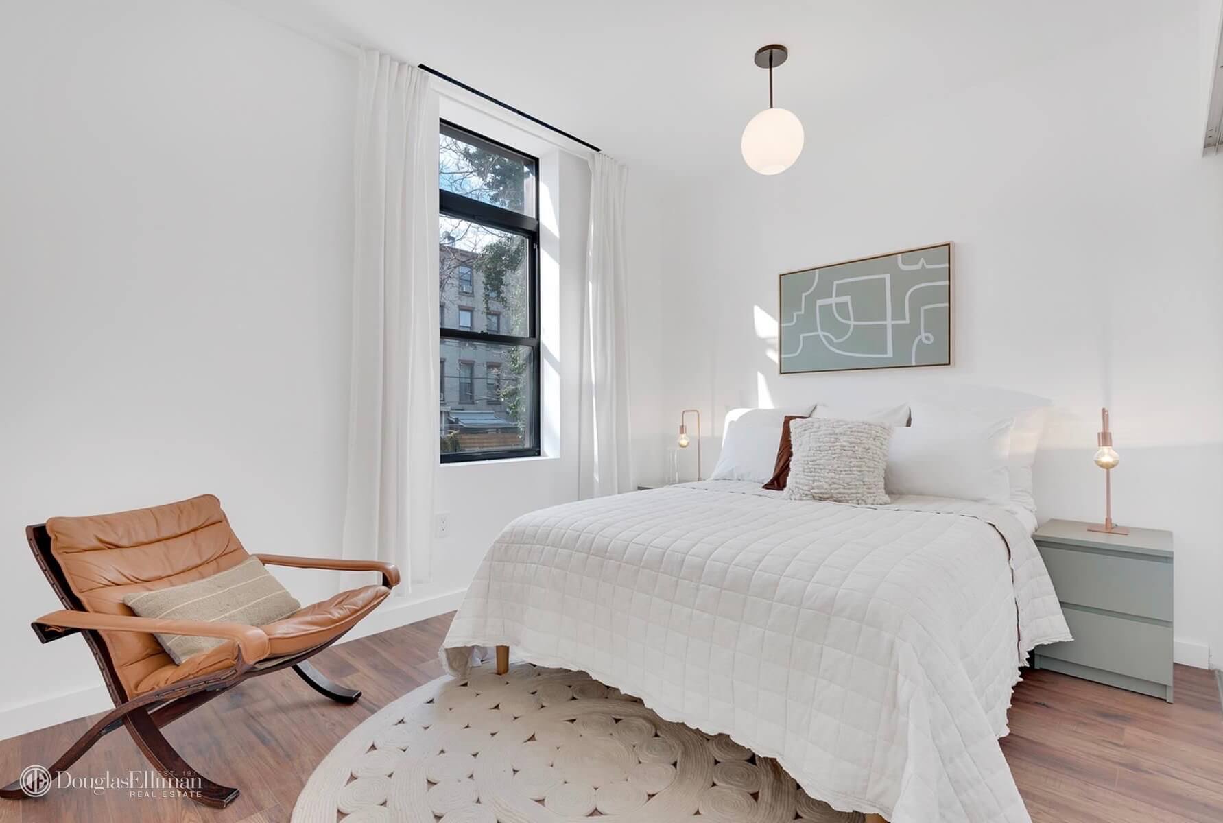 Renovated-brownstone-for-sale-in-Brooklyn-Bed-Stuy-378-Halsey-05