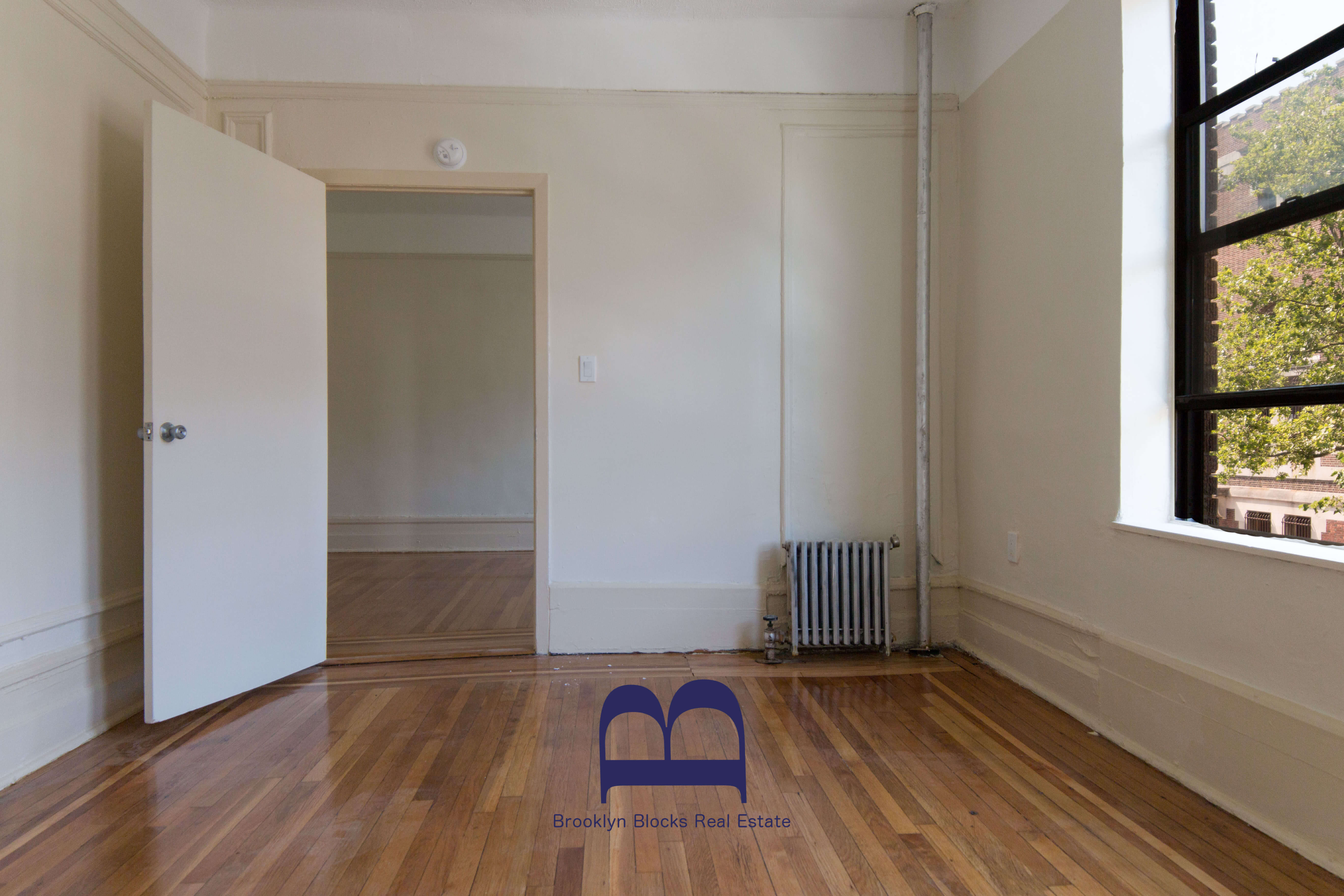 brooklyn-apartments-for-rent-crown-heights-1082-president-street-bedroom