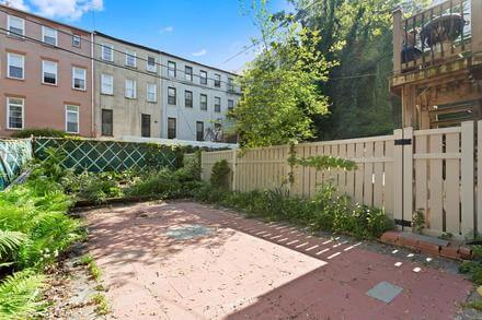 brooklyn-homes-for-sale-bedford-stuyvesant-160-madconough-street-yard