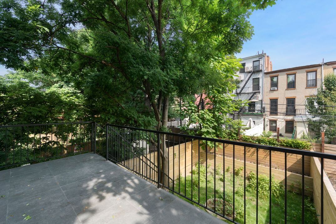 Brooklyn-townhouse-for-sale-in-Bed-Stuy-471-Lexington-09