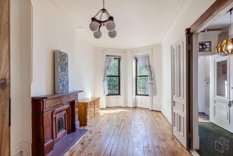 brooklyn-homes-for-sale-park-slope-393-2nd-street-parlor