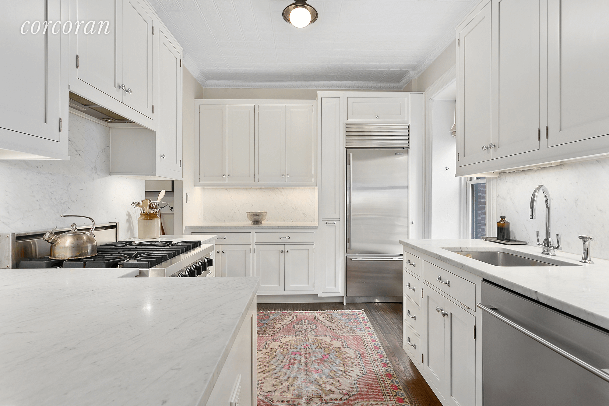 brooklyn-apartments-for-sale-brooklyn-heights-62-montague-street-kitchen-2