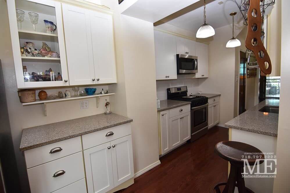 brooklyn-homes-for-sale-bay-ridge-158-73rd-street-living-kitchen-3
