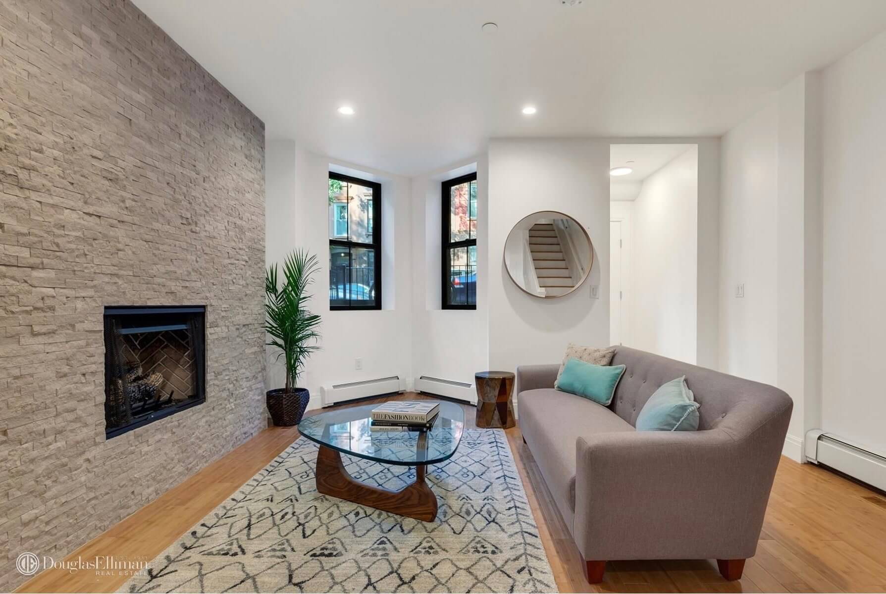 Townhouse-for-sale-in-Brooklyn-Park-Slope-378a-5th-St-02