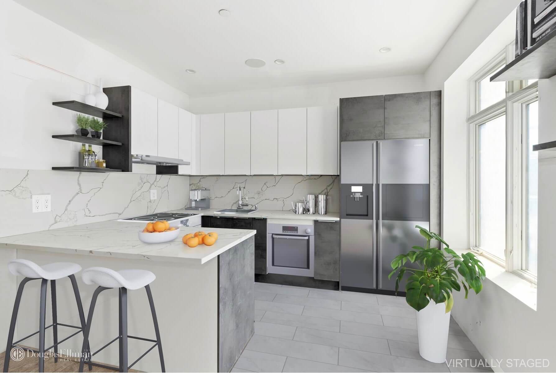 Townhouse-for-sale-in-Brooklyn-2-McGuinness-Blvd-03