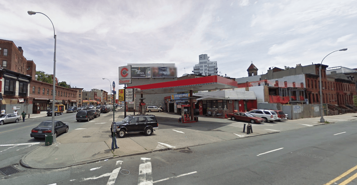 840 Fulton Street in June 2009. Photo by Google Maps