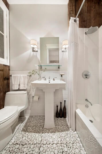 brooklyn-homes-for-sale-1635-Hancock-bathroom
