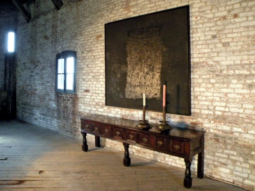 Interior. Photo: The Fortress Antiques, 1stdibs.com
