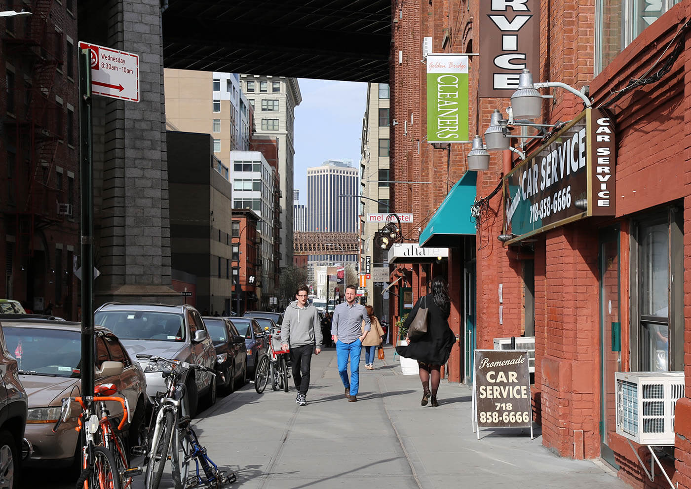 Dumbo Brooklyn People Sidewalk