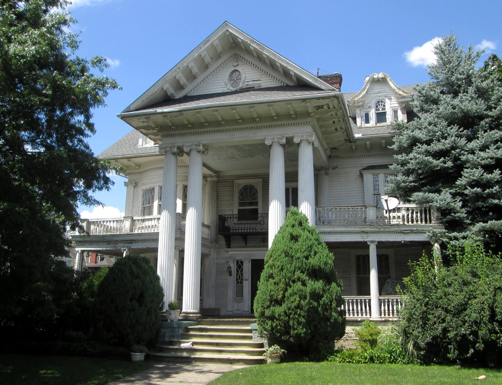 Colonial Revival Architecture | Guides | Brownstoner