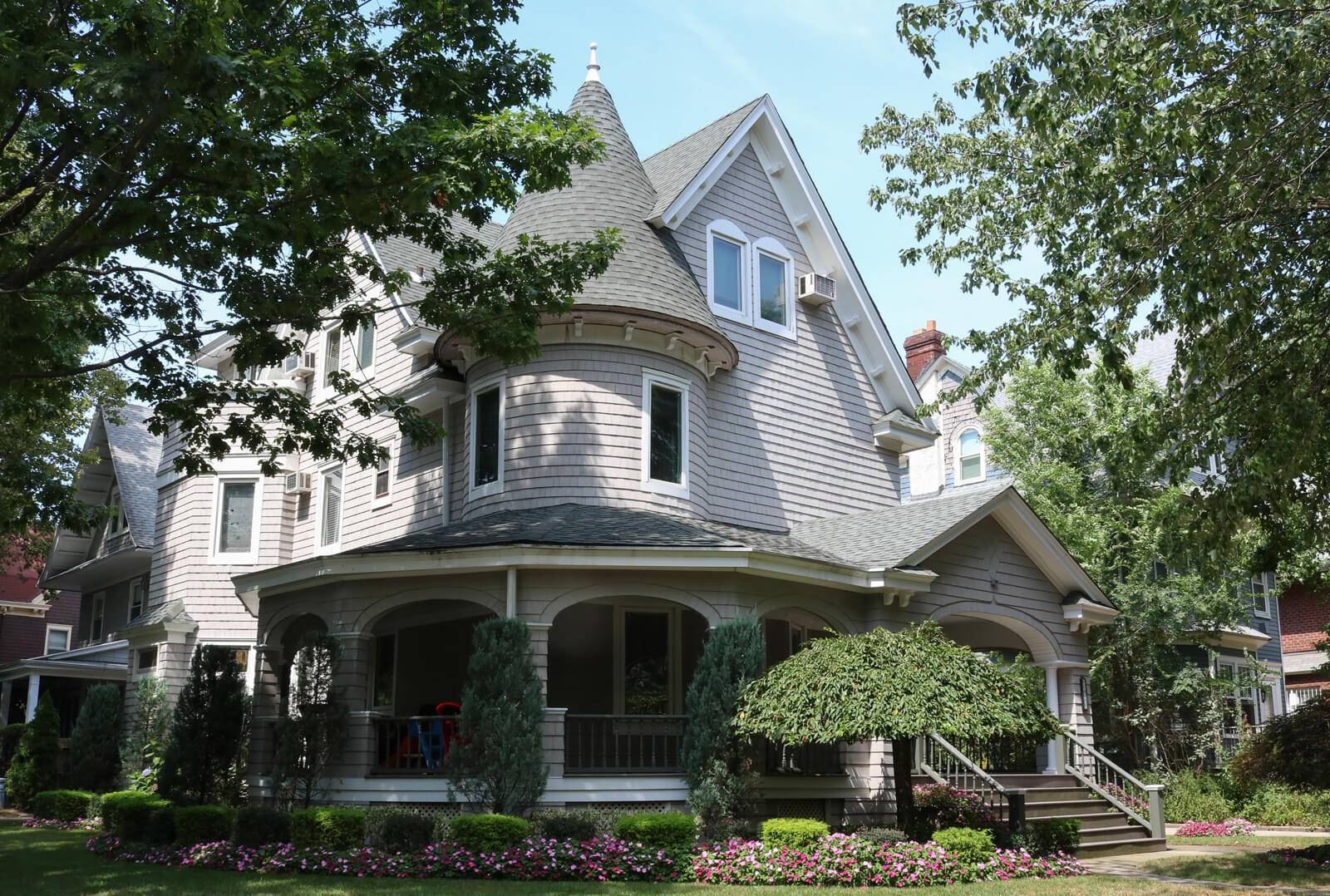 victorian-architecture-brooklyn-fisk-terrace-midwood-historic-district
