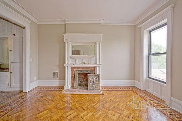 Brooklyn Apartments for Rent in Prospect Heights at 381 Sterling Place